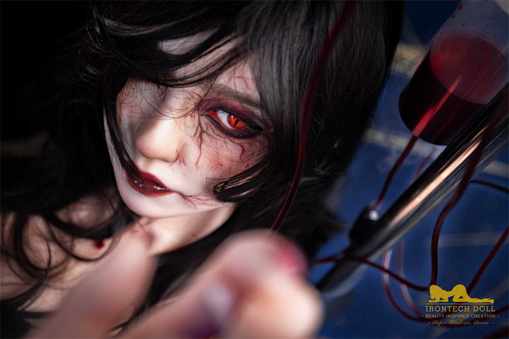 Poupée Irontech 167 cm Silicone - Halloween Eileen