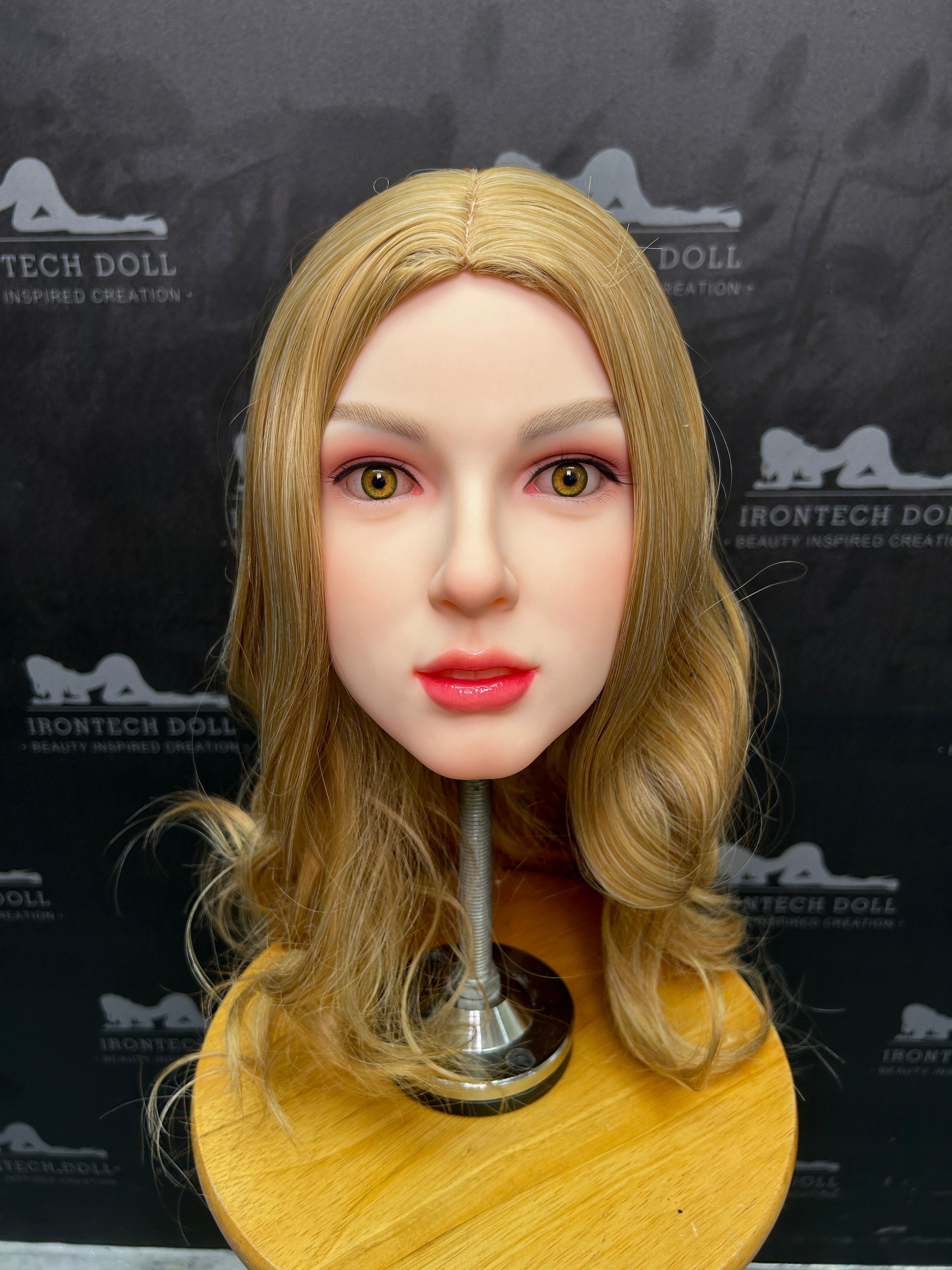 Irontech Doll 166 cm Silicone - Fenny (USA)