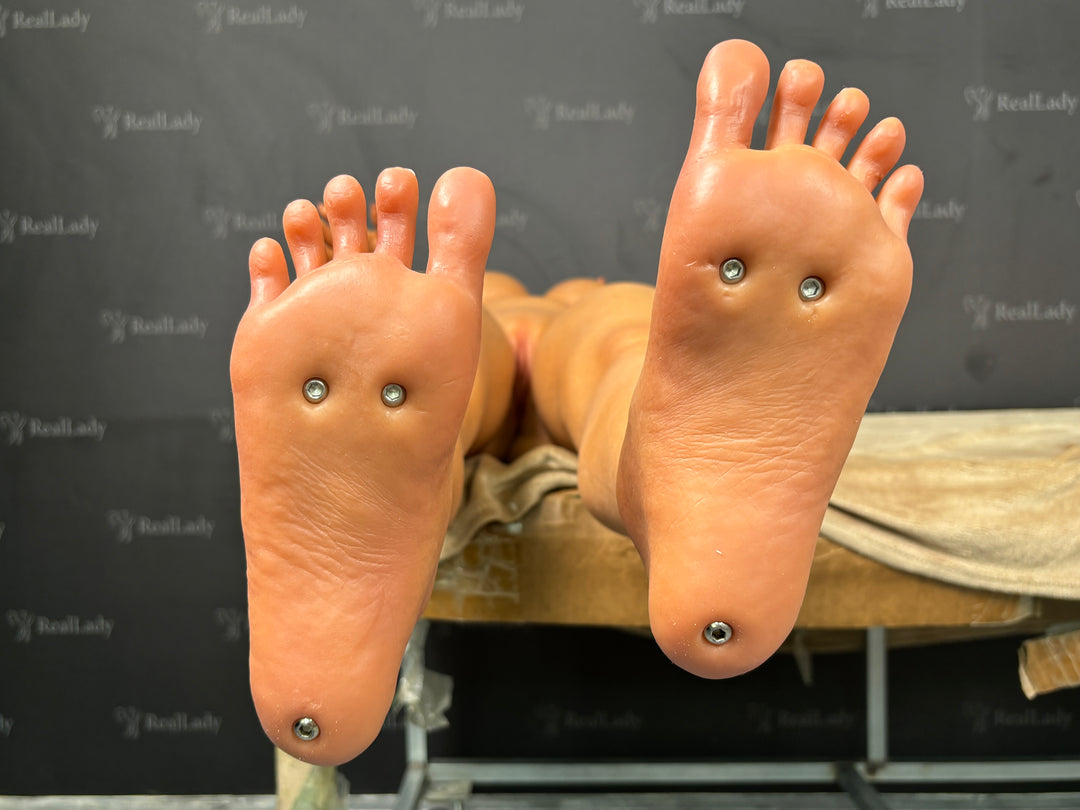 Irontech Doll 164 cm Silicone -Luna