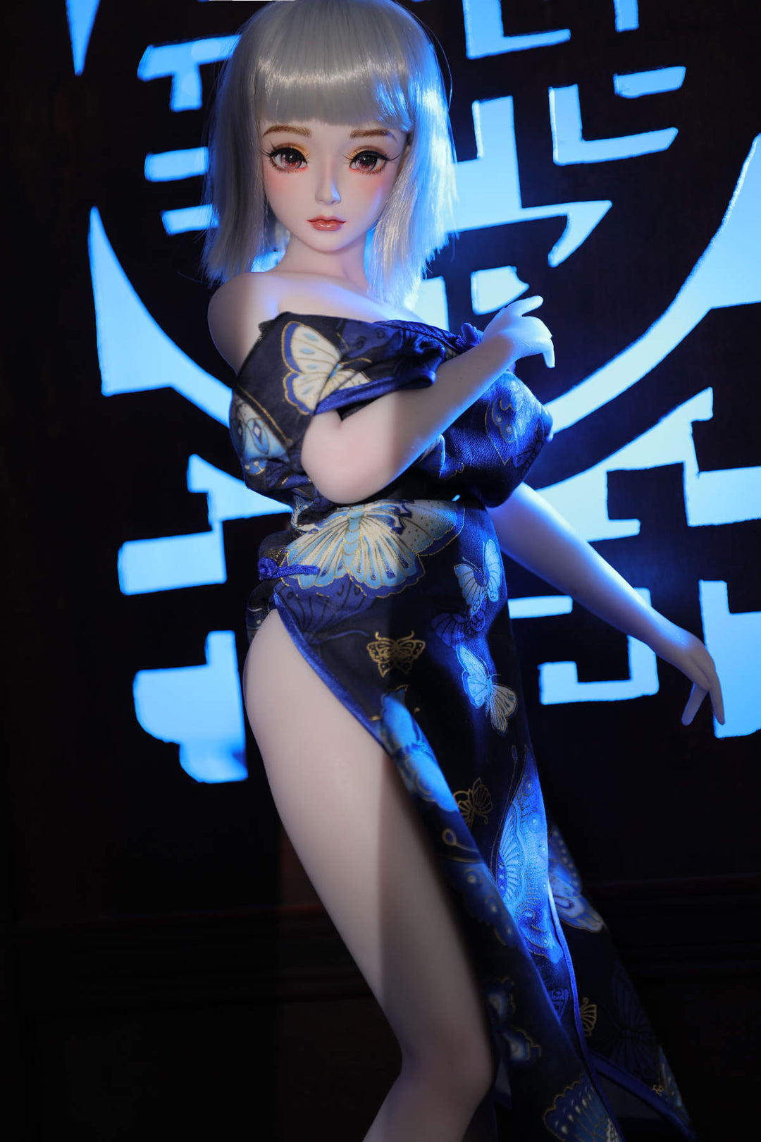 CLIMAX DOLL Mini J60 cm Hybrid - Ling (White) – side pose showing leg through the cheongsam slit