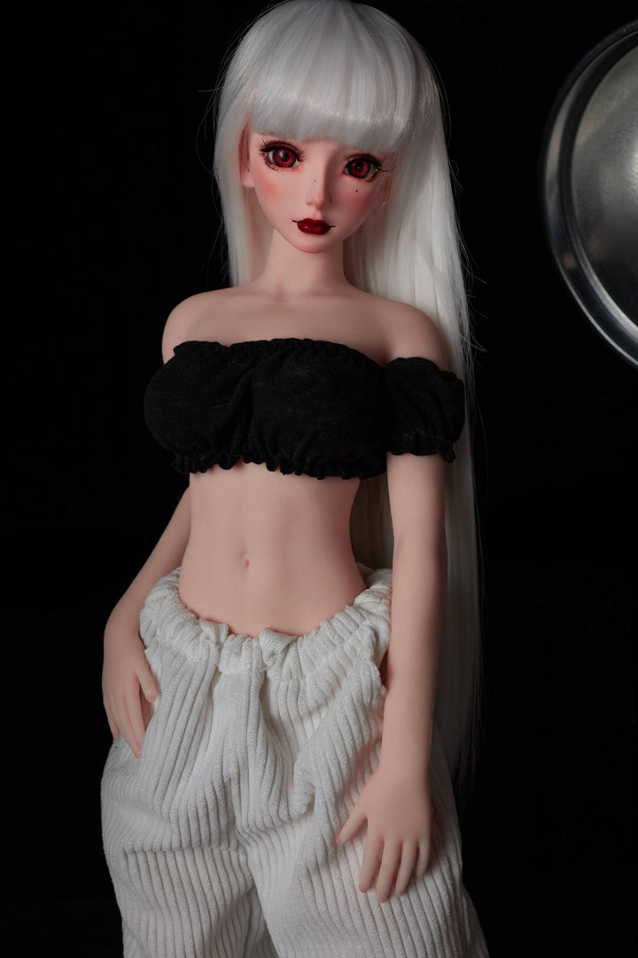 CLIMAX DOLL Mini J60 cm Hybrid - Saki (Cinnamon) – upper-body view in crop top showing a slim waist