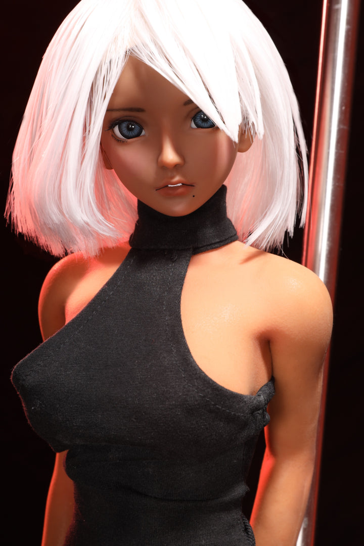 CLIMAX DOLL Mini J60 cm Hybrid - Shirley (Suntan) – white bob, blue eyes and black sleeveless turtleneck bodysuit