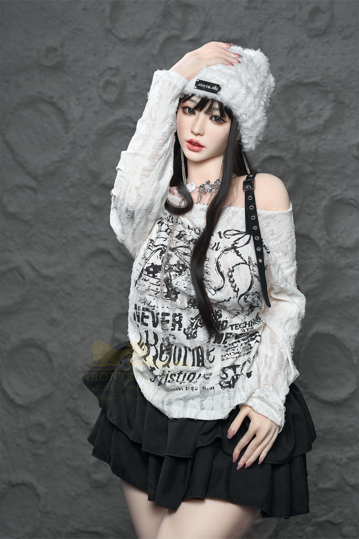 Irontech Wonder Dolly 165T Silicone Yuna – lifelike design with soft curves, long hair, and high-quality craftsmanship.