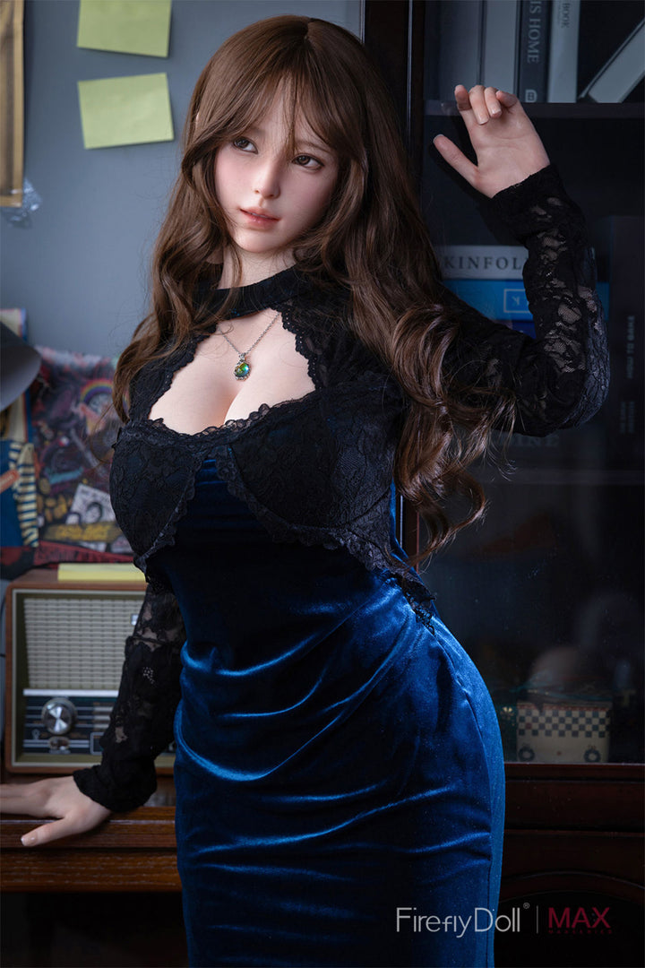 A three-quarter pose of the Firefly Diary Doll Yelan in an interior setting, showcasing the black lace outfit.
