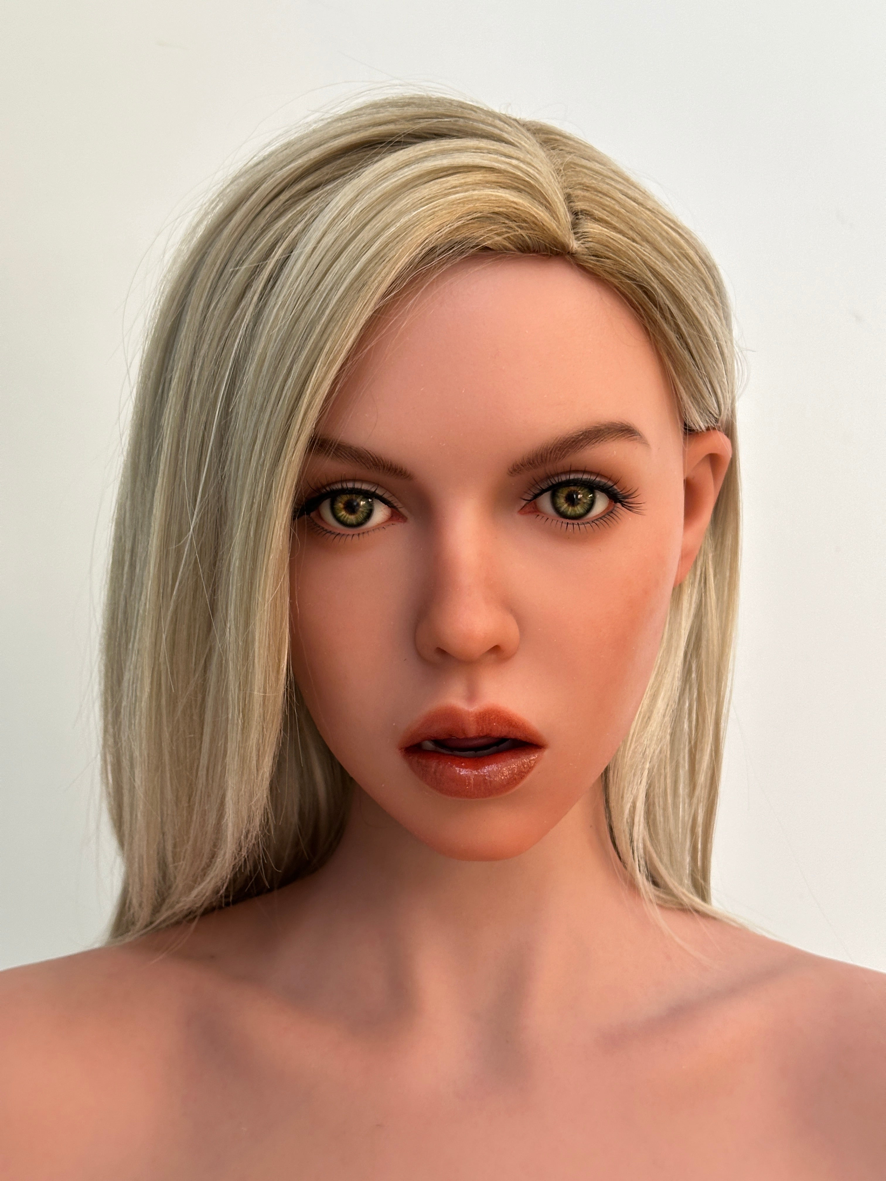 Zelex Doll Inspiration 175 cm E Silicone - GE59-1 (Movable Jaws)