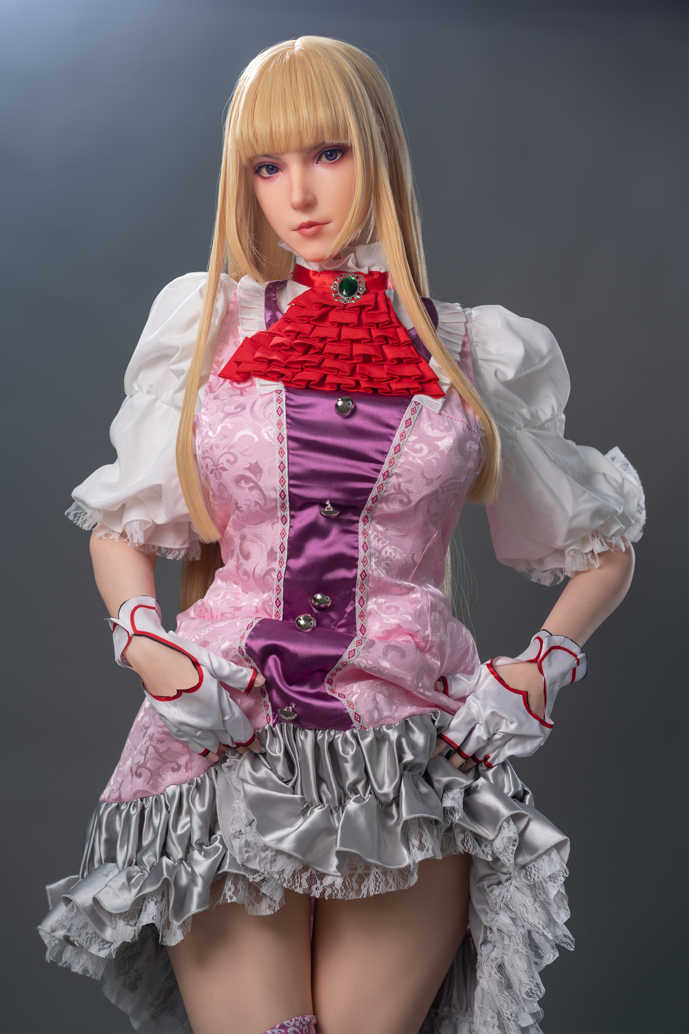 Game Lady 171 cm G Silicone - Lili wearing a detailed costume with a red and purple top.