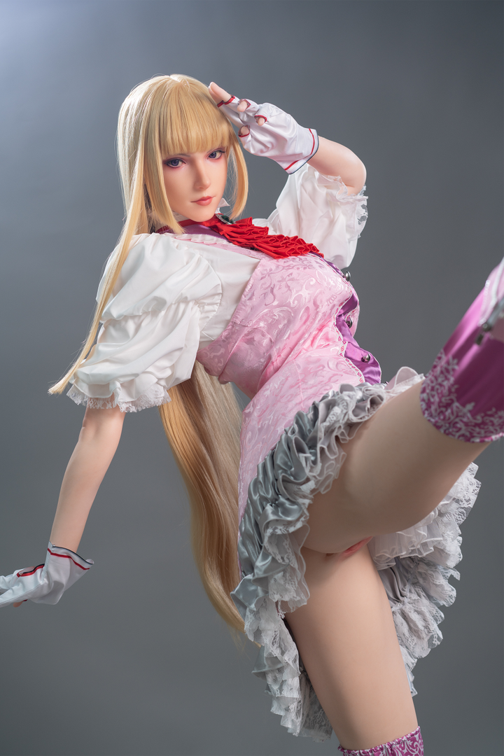 Game Lady 171 cm G Silicone - Lili in a stylized outfit with long blonde hair.