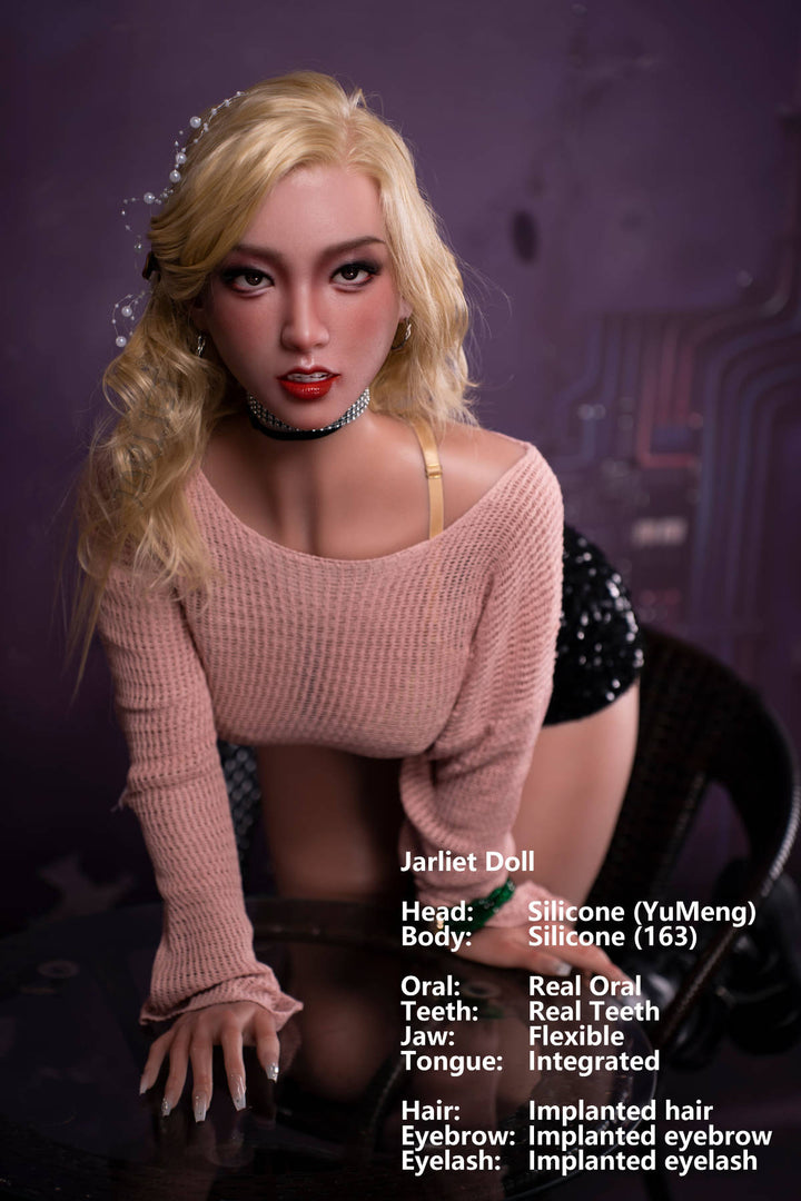 Jarliet Doll 163 cm D Silicone - YuMeng close-up in the pink knit sweater, wavy blonde hair, purple studio backdrop