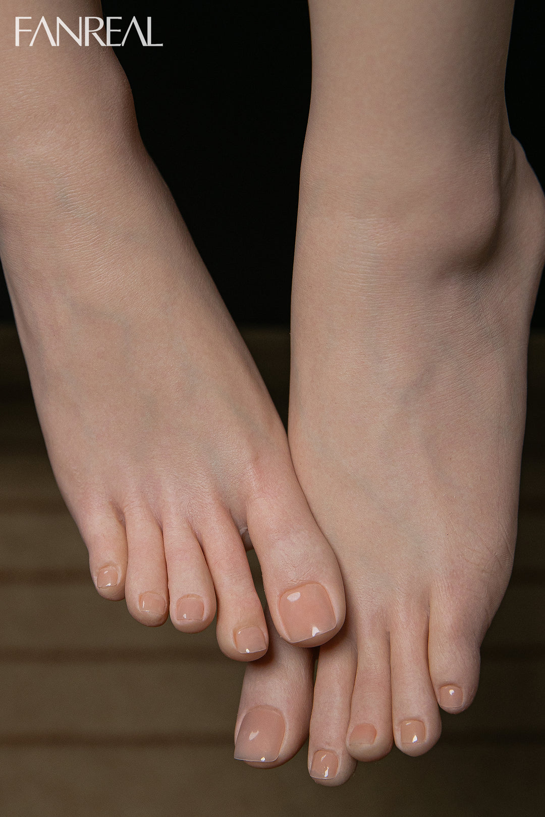 Fanreal 155cm silicone doll Kimmy showing realistic feet